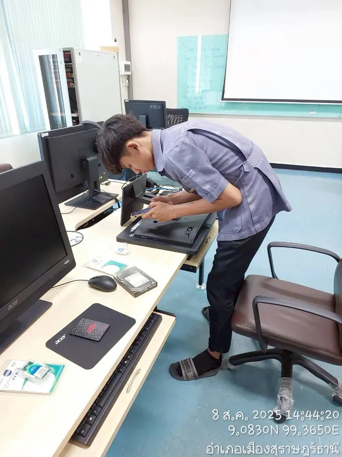 เปลี่ยน RAM ,SSD คอมพิวเตอร์ห้องปฏิบัติการทางภาษา จำนวน 82 ตัว