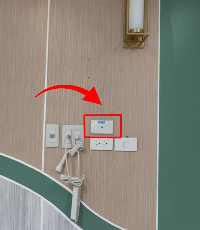 งานติดตั้งเต้ารับสัญญาณสายแลน (LAN Outlet) และตู้ SWITCH